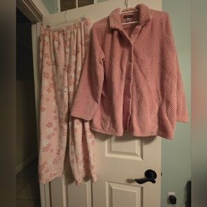 Stan Herman Soft Warm Pink Floral Pajama Set